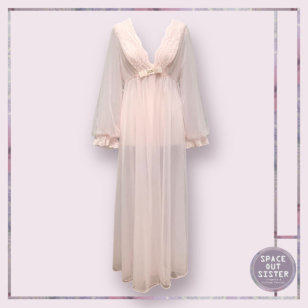 Circa 1970s Vintage Shadowline Negligee