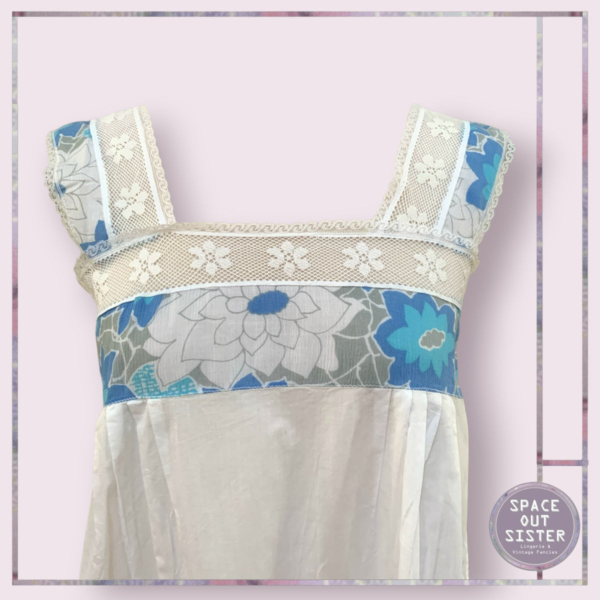 Vintage Ines Peignoir Set Bust 34”