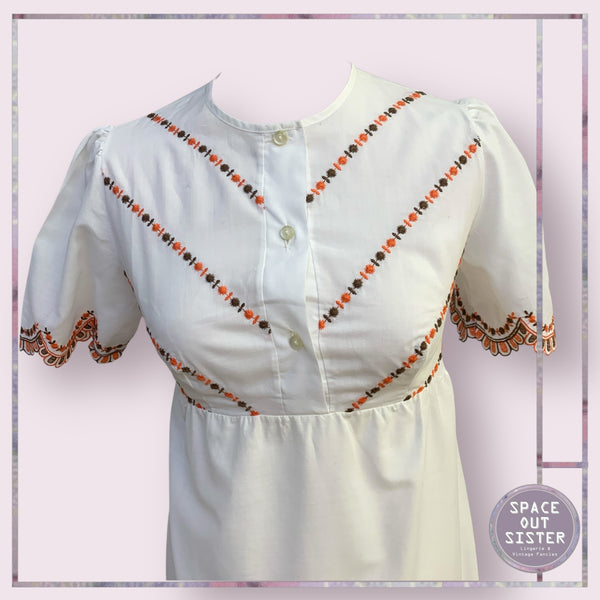 Vintage Scallop White Nightdress